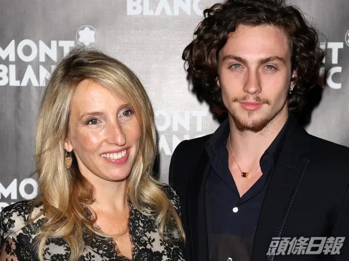 Aaron與Sam的母子戀，一度不被看好。